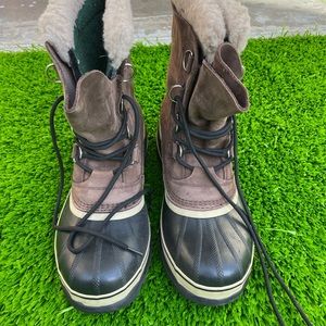 Sorel Caribou Boot - Men's size 10.5 - barely used.